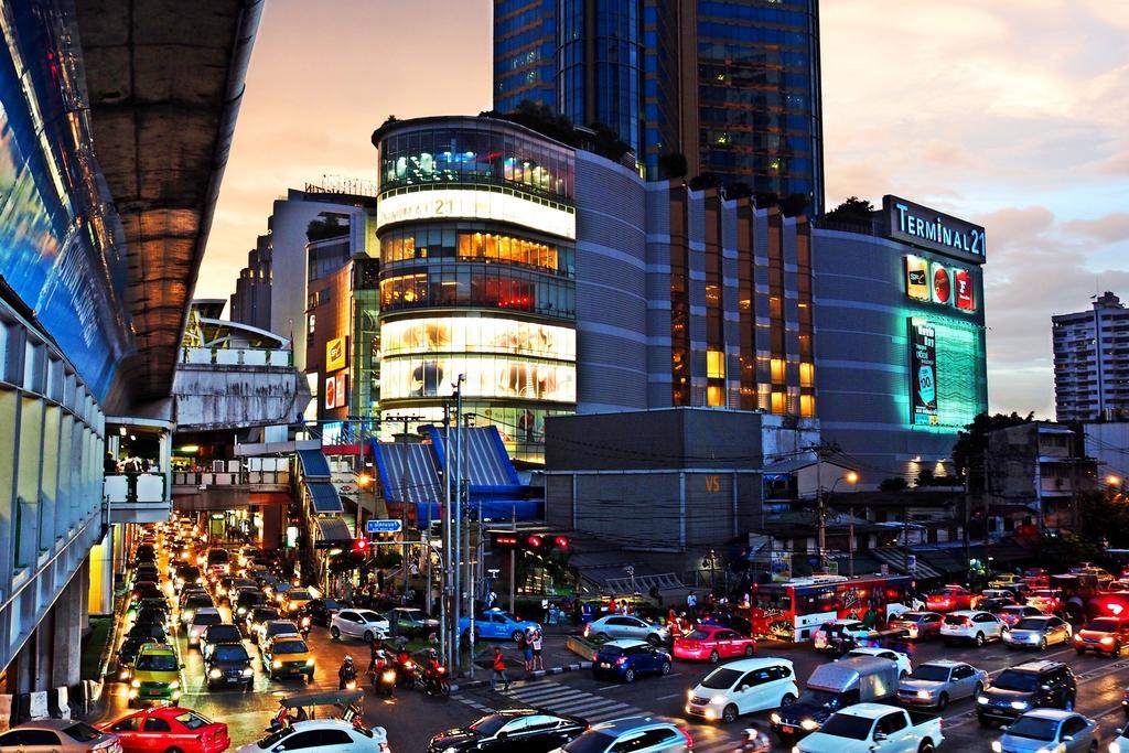 Baan Sukhumvit Soi 18 Hotel Bangkok Buitenkant foto