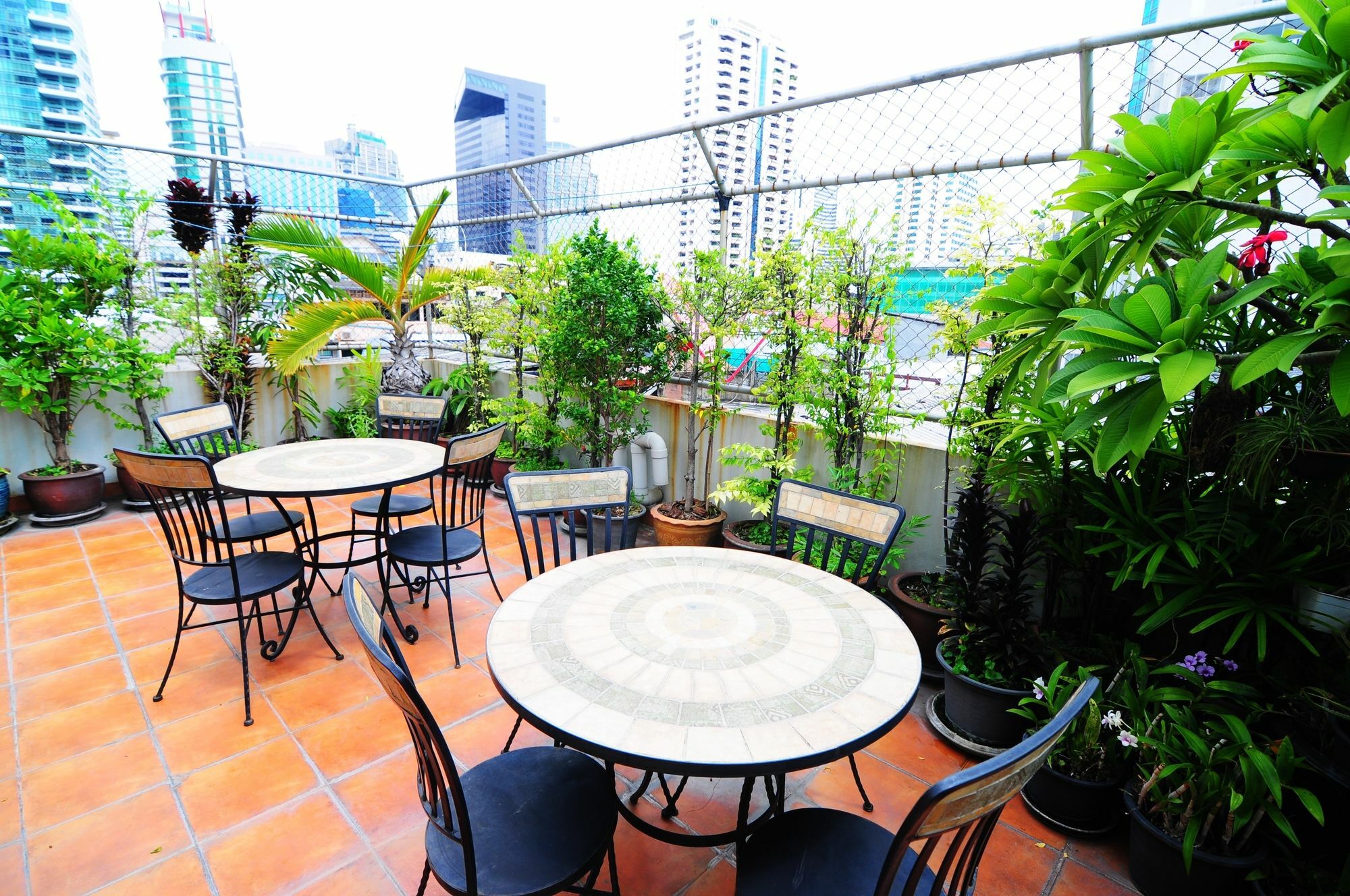 Baan Sukhumvit Soi 18 Hotel Bangkok Buitenkant foto