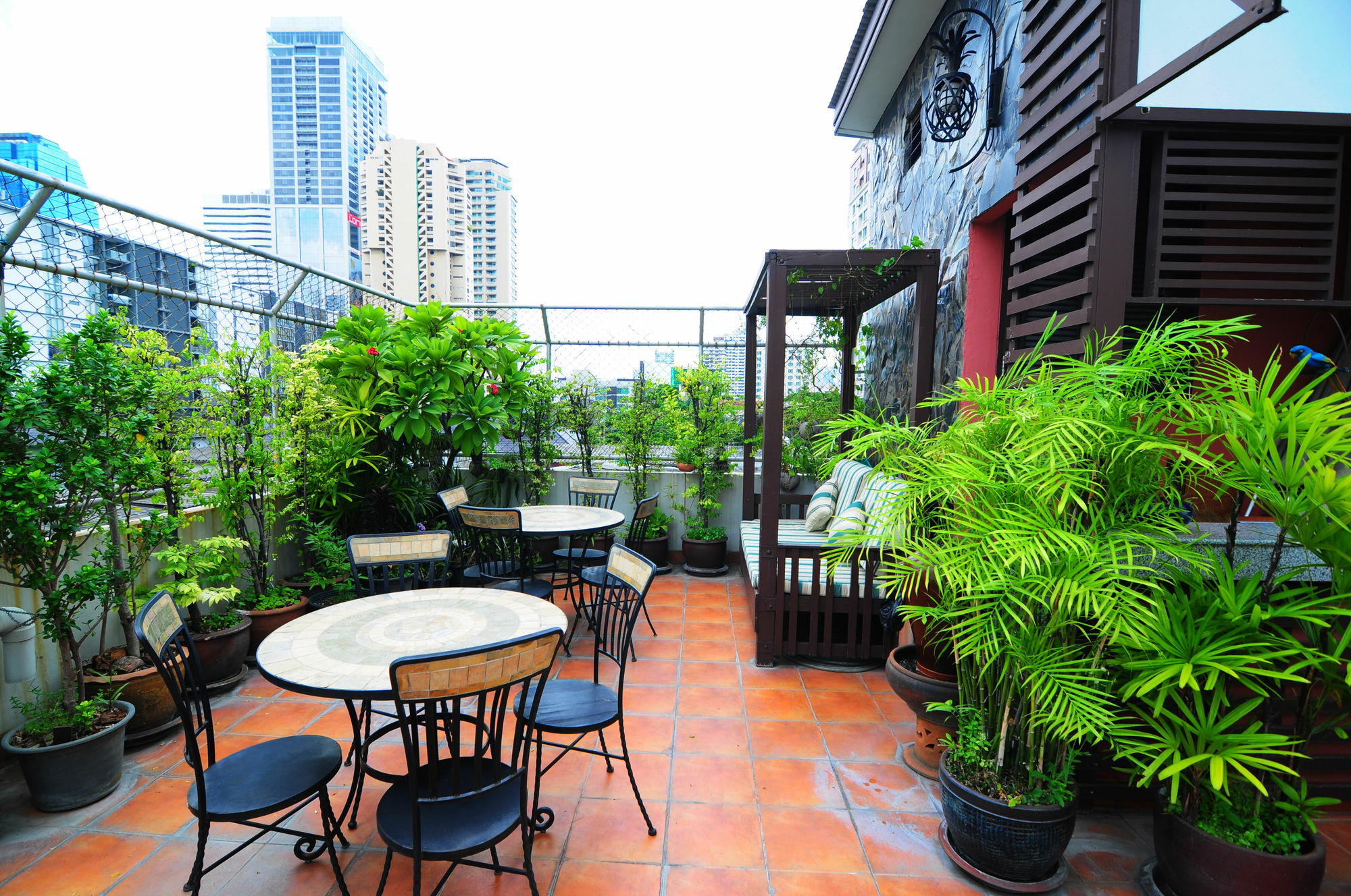 Baan Sukhumvit Soi 18 Hotel Bangkok Buitenkant foto